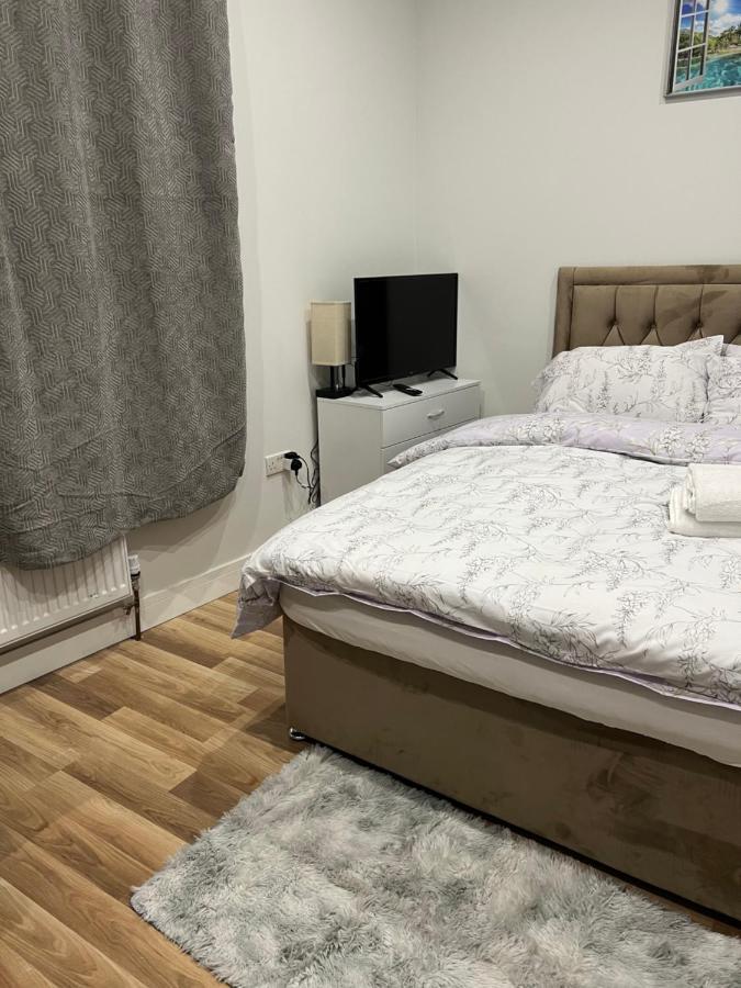 The Grande Residence - Close To Central London & Next To Northfield Tube Station Hanwell Εξωτερικό φωτογραφία